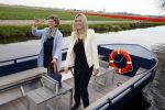 Lisse 9 april 2016
Doop van tulip Estavana Polman in de keukenhof. Estavana is de nieuwe vriendin van Rafael v d Vaart. Haar ouders zijn ook aanwezig.