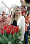 Lisse 9 april 2016
Doop van tulip Estavana Polman in de keukenhof. Estavana is de nieuwe vriendin van Rafael v d Vaart. Haar ouders zijn ook aanwezig.