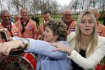 Lisse 9 april 2016
Doop van tulip Estavana Polman in de keukenhof. Estavana is de nieuwe vriendin van Rafael v d Vaart. Haar ouders zijn ook aanwezig.