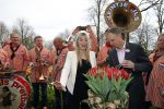 Lisse 9 april 2016
Doop van tulip Estavana Polman in de keukenhof. Estavana is de nieuwe vriendin van Rafael v d Vaart. Haar ouders zijn ook aanwezig.