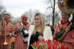 Lisse 9 april 2016
Doop van tulip Estavana Polman in de keukenhof. Estavana is de nieuwe vriendin van Rafael v d Vaart. Haar ouders zijn ook aanwezig.