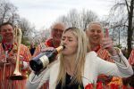 Lisse 9 april 2016
Doop van tulip Estavana Polman in de keukenhof. Estavana is de nieuwe vriendin van Rafael v d Vaart. Haar ouders zijn ook aanwezig.