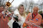 Lisse 9 april 2016
Doop van tulip Estavana Polman in de keukenhof. Estavana is de nieuwe vriendin van Rafael v d Vaart. Haar ouders zijn ook aanwezig.