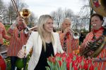 Lisse 9 april 2016
Doop van tulip Estavana Polman in de keukenhof. Estavana is de nieuwe vriendin van Rafael v d Vaart. Haar ouders zijn ook aanwezig.