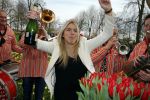 Lisse 9 april 2016
Doop van tulip Estavana Polman in de keukenhof. Estavana is de nieuwe vriendin van Rafael v d Vaart. Haar ouders zijn ook aanwezig.