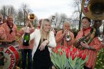 Lisse 9 april 2016
Doop van tulip Estavana Polman in de keukenhof. Estavana is de nieuwe vriendin van Rafael v d Vaart. Haar ouders zijn ook aanwezig.