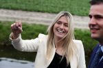 Lisse 9 april 2016
Doop van tulip Estavana Polman in de keukenhof. Estavana is de nieuwe vriendin van Rafael v d Vaart. Haar ouders zijn ook aanwezig.