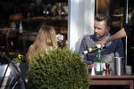 Amsterdam 17 maart 2016.
Georgina Verbaan en Patrick Martens op terras in Amsterdam.
