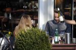 Amsterdam 17 maart 2016.
Georgina Verbaan en Patrick Martens op terras in Amsterdam.