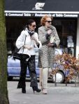 Amsterdam 2 april 2016
Gerrie v d Klei met een vriendin in Amsterdam zuid