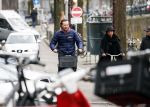 Amsterdam 23 maart 2016 
Gijs Staverman met (een) vriendin op de fiets in Amsterdam.