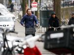 Amsterdam 23 maart 2016 
Gijs Staverman met (een) vriendin op de fiets in Amsterdam.