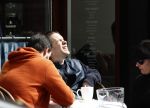 Amsterdam 14 april 2016
Hans Teeuwen met zijn vriendin en een kennis op terras.