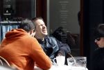 Amsterdam 14 april 2016
Hans Teeuwen met zijn vriendin en een kennis op terras.