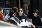 Amsterdam 14 april 2016
Hans Teeuwen met zijn vriendin en een kennis op terras.