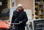 Amsterdam 11 maart 2016
Jimmy Geduld bellend op straat.