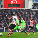 Eindhoven, 20 Maart 2016
Kompetitiewedstrijd PSV-AJAX, eindstand 0-2
Jurgen Locadia in duel met Joel Veltman