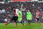 Eindhoven, 20 Maart 2016
Kompetitiewedstrijd PSV-AJAX, eindstand 0-2
Jurgen Locadia in duel met Joel Veltman