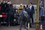 Amsterdam 30 maart 2016
DE Koning van Marokko vertrekt vanuit het Wasldorf Astoriua hotel. Directeur Roberto Payer (directeur Waldorf Astoria) zwaait hem uit. Buiten staan 1000 marokaanen/ fans om hem aan te moedigen.