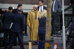 Amsterdam 30 maart 2016
DE Koning van Marokko vertrekt vanuit het Wasldorf Astoriua hotel. Directeur Roberto Payer (directeur Waldorf Astoria) zwaait hem uit. Buiten staan 1000 marokaanen/ fans om hem aan te moedigen.
