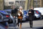 Amsterdam 12 maart 2016 
Lauren Verster met haar nieuwe vriend Jasper Diepeveen en Kimberley Klaver bij de bosbaan.
