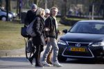 Amsterdam 12 maart 2016 
Lauren Verster met haar nieuwe vriend Jasper Diepeveen en Kimberley Klaver bij de bosbaan.