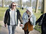 Amsterdam 12 maart 2016 
Lauren Verster met haar nieuwe vriend Jasper Diepeveen en Kimberley Klaver bij de bosbaan.