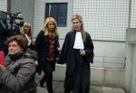 Amsterdam 5 april 2016
Rechtszaak Arrold v d Hurk bijgestaan door Peter Plasman tegen Miljoenenjacht. Linda de Mol werd gehoord als getuige. De dochter van Anita Meijer Patty de Leeuwe was advocaat van Linda.
De rechtszaak was in de rechtbank op de parnassusweg. Xenia Kasper ( manager linda) is er ook bij.