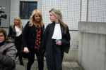 Amsterdam 5 april 2016
Rechtszaak Arrold v d Hurk bijgestaan door Peter Plasman tegen Miljoenenjacht. Linda de Mol werd gehoord als getuige. De dochter van Anita Meijer Patty de Leeuwe was advocaat van Linda.
De rechtszaak was in de rechtbank op de parnassusweg. Xenia Kasper ( manager linda) is er ook bij.