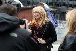 Amsterdam 5 april 2016
Rechtszaak Arrold v d Hurk bijgestaan door Peter Plasman tegen Miljoenenjacht. Linda de Mol werd gehoord als getuige. De dochter van Anita Meijer Patty de Leeuwe was advocaat van Linda.
De rechtszaak was in de rechtbank op de parnassusweg. Xenia Kasper ( manager linda) is er ook bij.