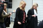 Amsterdam 5 april 2016
Rechtszaak Arrold v d Hurk bijgestaan door Peter Plasman tegen Miljoenenjacht. Linda de Mol werd gehoord als getuige. De dochter van Anita Meijer Patty de Leeuwe was advocaat van Linda.
De rechtszaak was in de rechtbank op de parnassusweg. Xenia Kasper ( manager linda) is er ook bij.