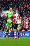 Eindhoven, 20 Maart 2016 Kompetitiewedstrijd PSV-AJAX, eindstand 0-2
Luuk de Jong in duel met Joel Velman