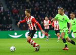 Eindhoven, 20 Maart 2016 Kompetitiewedstrijd PSV-AJAX, eindstand 0-2
Luuk de Jong in duel met Mike v d Hoorn
