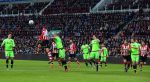 Eindhoven, 20 Maart 2016 Kompetitiewedstrijd PSV-AJAX, eindstand 0-2
Luuk de Jong in duel met Mike v d Hoorn