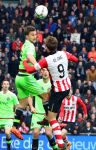 Eindhoven, 20 Maart 2016
Kompetitiewedstrijd PSV-AJAX, eindstand 0-2
Luuk de Jong in duel met Mitchell Dijks