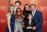 Amsterdam  3 april 2016
Premiere musical Sky in het Amsterdam theater.
Michiel Mol met vriendin Marloes Mens en zijn kinderen