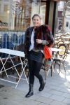 Amsterdam 16 maart 2016
Nikkie Plessen wordt gefotografeerd voor haar instagram.