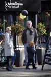 Amsterdam 12 maart 2016 
Nina Brink met dochter kleinzoon en Pieter Storms in Amsterdam zuid.