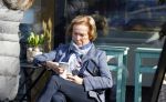 Amsterdam 12 maart 2016 
Nina Brink met dochter kleinzoon en Pieter Storms in Amsterdam zuid.