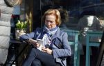 Amsterdam 12 maart 2016 
Nina Brink met dochter kleinzoon en Pieter Storms in Amsterdam zuid.