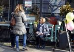 Amsterdam 12 maart 2016 
Nina Brink met dochter kleinzoon en Pieter Storms in Amsterdam zuid.