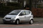 Amsterdam 2 april 2016 
Noi pakon heeft bekeuring op haar auto voor het huis van Martijn Krabbe