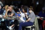 Amsterdam 10 april 2016
Oscar Aerts met zijn zwangere vriendin Jessica en nog een kennis op terras.