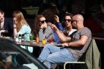 Amsterdam 10 april 2016
Oscar Aerts met zijn zwangere vriendin Jessica en nog een kennis op terras.
