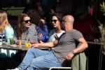 Amsterdam 10 april 2016
Oscar Aerts met zijn zwangere vriendin Jessica en nog een kennis op terras.