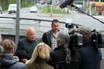 Amsterdam 5 april 2016
Rechtszaak Arrold v d Hurk bijgestaan door Peter Plasman tegen Miljoenenjacht. Linda de Mol werd gehoord als getuige. De dochter van Anita Meijer Patty de Leeuwe was advocaat van Linda.
De rechtszaak was in de rechtbank op de parnassusweg.