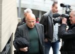 Amsterdam 5 april 2016
Rechtszaak Arrold v d Hurk bijgestaan door Peter Plasman tegen Miljoenenjacht. Linda de Mol werd gehoord als getuige. De dochter van Anita Meijer Patty de Leeuwe was advocaat van Linda.
De rechtszaak was in de rechtbank op de parnassusweg.
