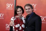 Amsterdam  3 april 2016
Premiere musical Sky in het Amsterdam theater. Robin de Levita met vrouw en kinderen