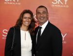 Amsterdam  3 april 2016
Premiere musical Sky in het Amsterdam theater.
Ruud Gullit met zijn vriendin Karin de Rooij