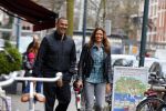 Amsterdam 22 maart 2016 
Ruud Gullit met zijn vriendin Karin de Rooij in Amsterdam zuid